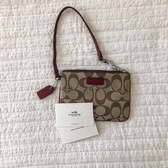 Coach Handbags - ✰BRAND NEW COACH WRISTLET✰